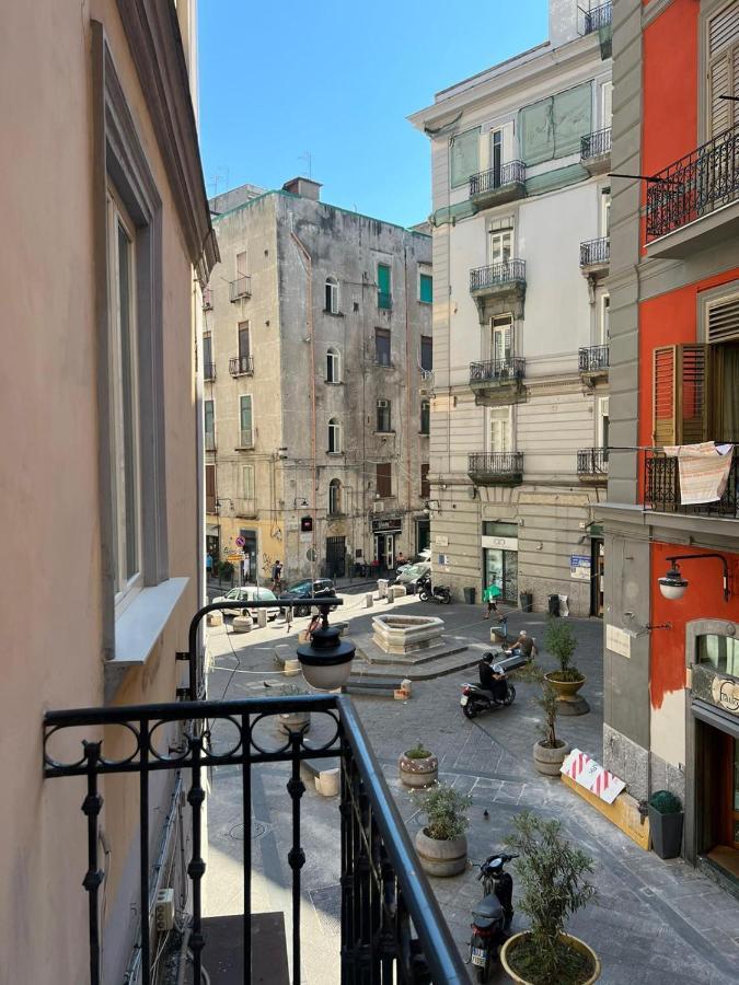 那不勒斯In Piazzetta住宿加早餐旅馆 外观 照片